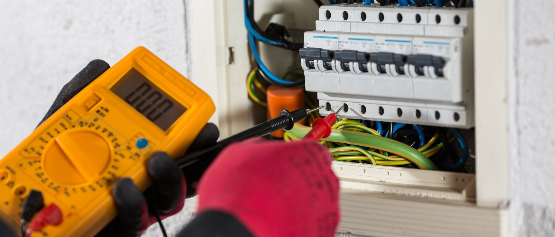 Electricians N19